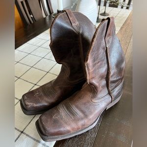 Ariat cowboy boots